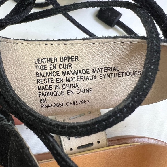 Caslon Elegant Leather Black Tan Gladiator Flat Sandals Straps 8 - Picture 8 of 11